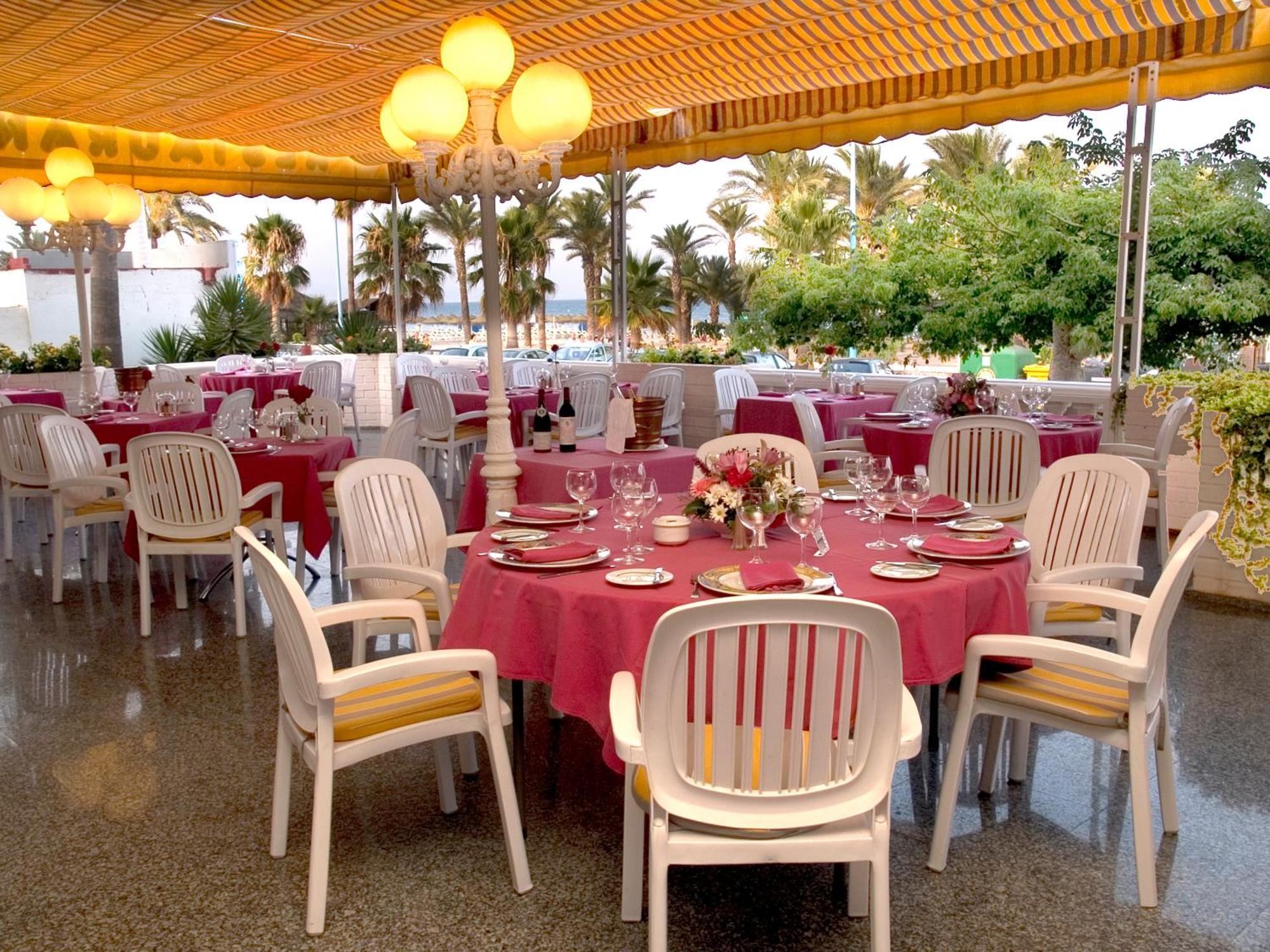 Hotel Apartamentos Bajondillo トレモリノス レストラン 写真 Restaurant