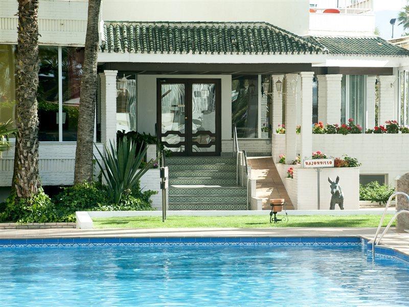 Hotel Apartamentos Bajondillo トレモリノス エクステリア 写真 The house where the first meeting of the group was held.
