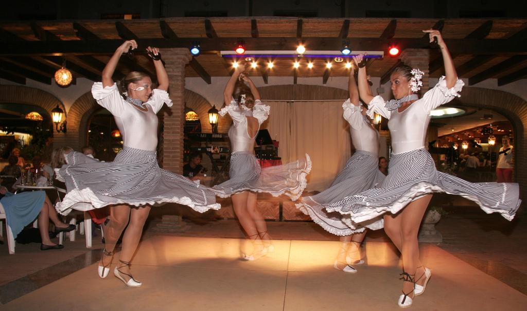 Hotel Apartamentos Bajondillo トレモリノス エクステリア 写真 La jarana