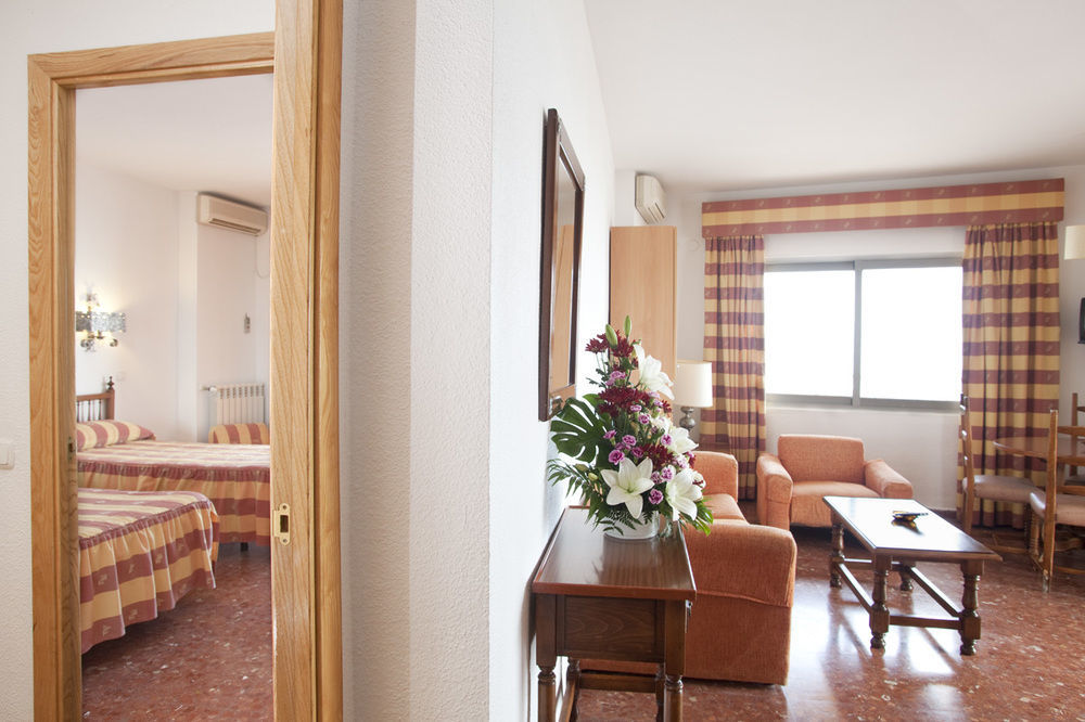 Hotel Apartamentos Bajondillo トレモリノス エクステリア 写真 Room in a hotel