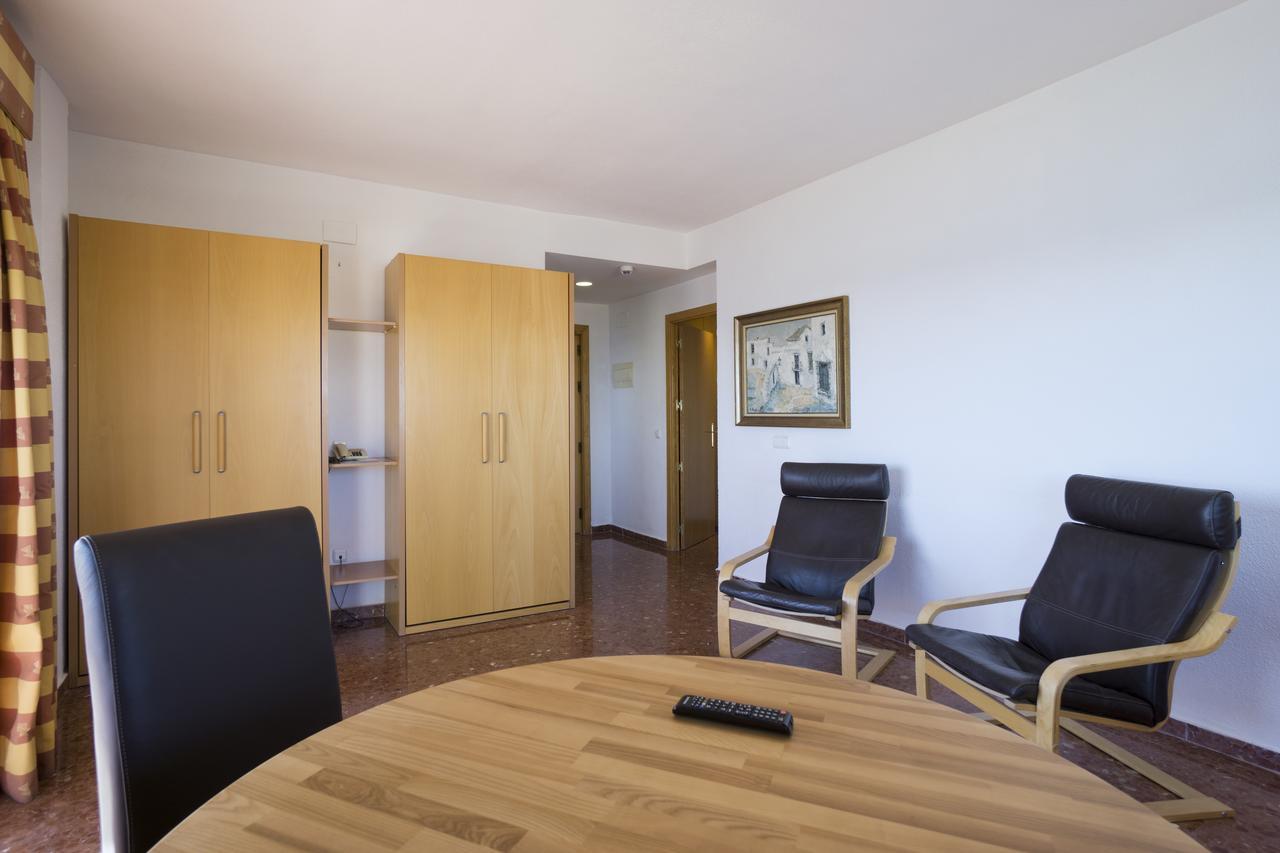 Hotel Apartamentos Bajondillo トレモリノス エクステリア 写真 Interior of a room